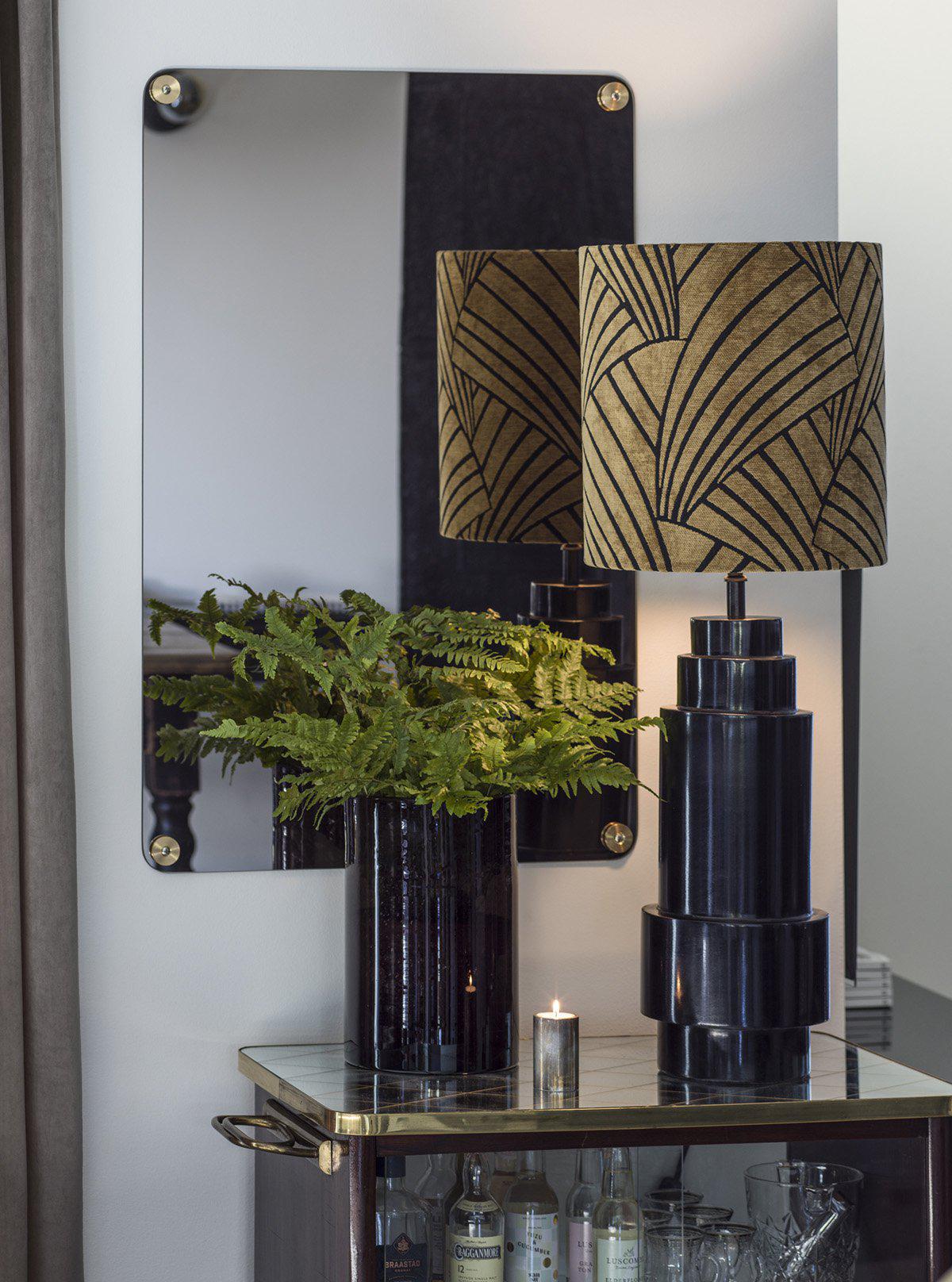 Anibe Lifestyle - Empire Lampfot Svart 77cm