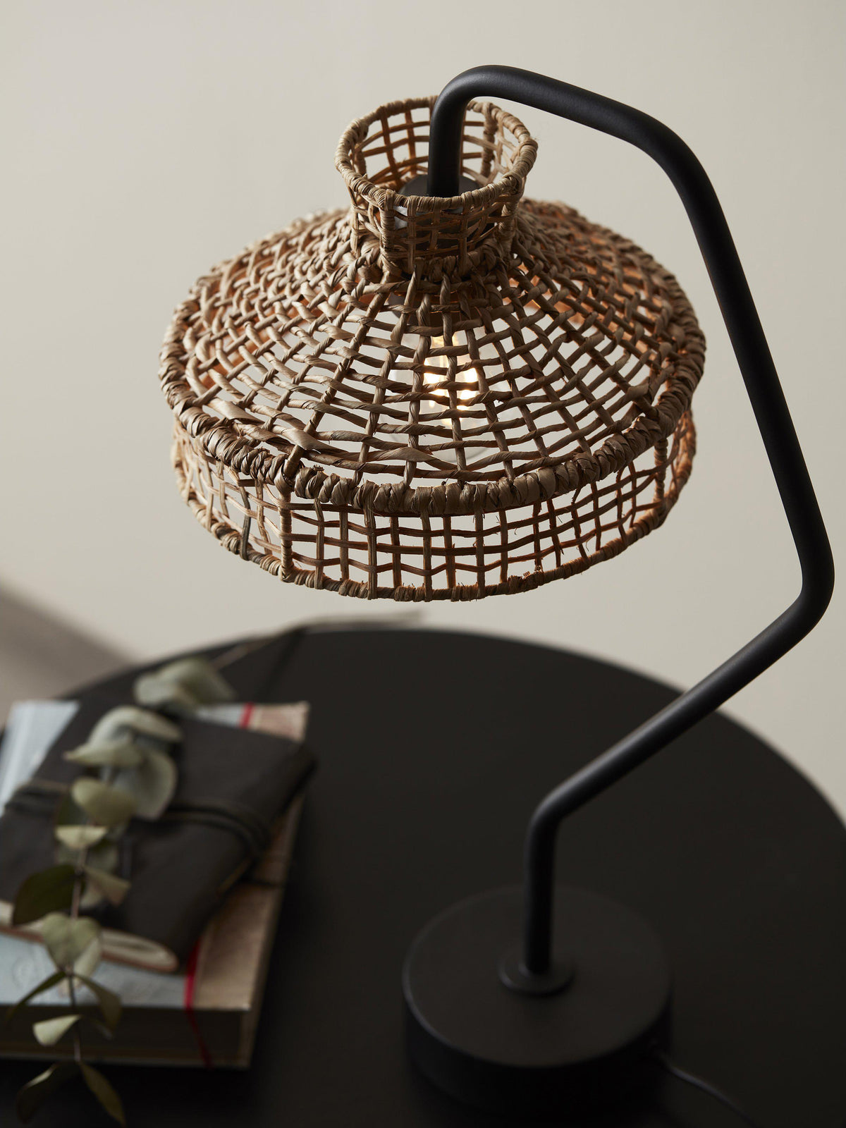 Anibe Lifestyle - Loft Bordslampa Svart IP20 49cm