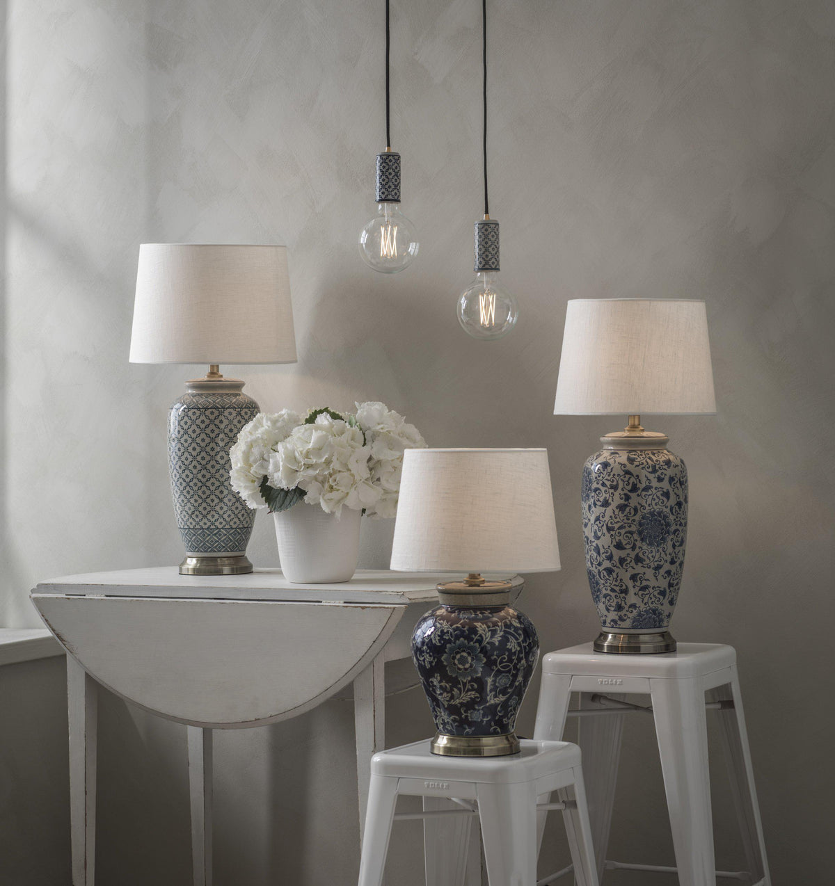 Anibe Lifestyle - Fang Hong Lampfot Mörkblå 38cm