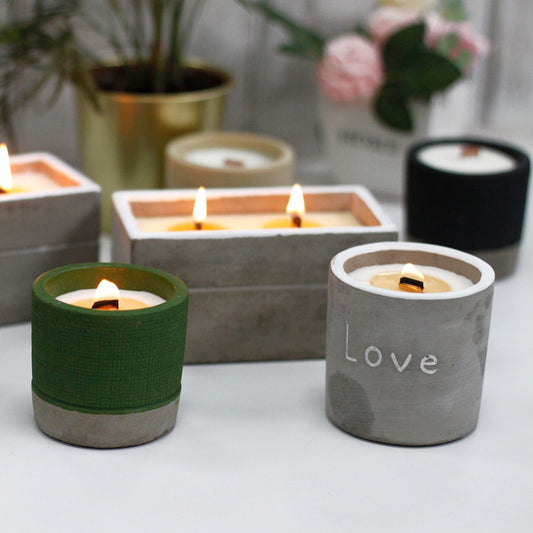 Stort doftljus i betong – Patchouli & Dark Amber
