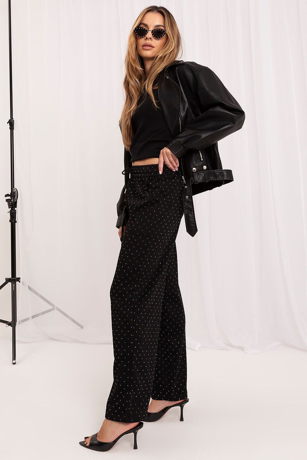 Anibe Lifestyle - Mjukisbyxor med strass och high-waist
