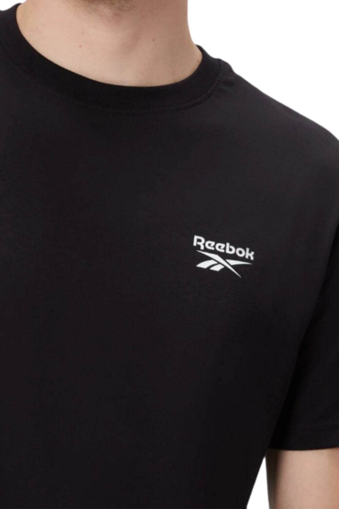 REEBOK - Men's Cody Small Logo T-shirt  - Size S-5
