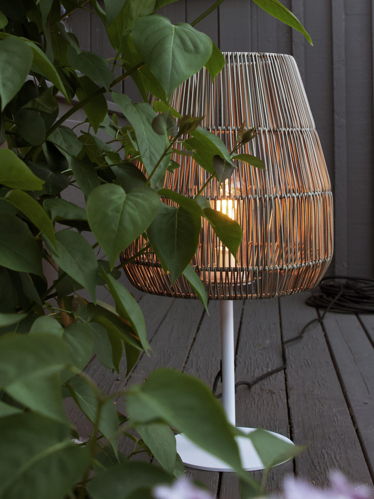 Anibe Lifestyle - Agnar Saigon - Bordslampa Outdoor Vit/Natur 71cm