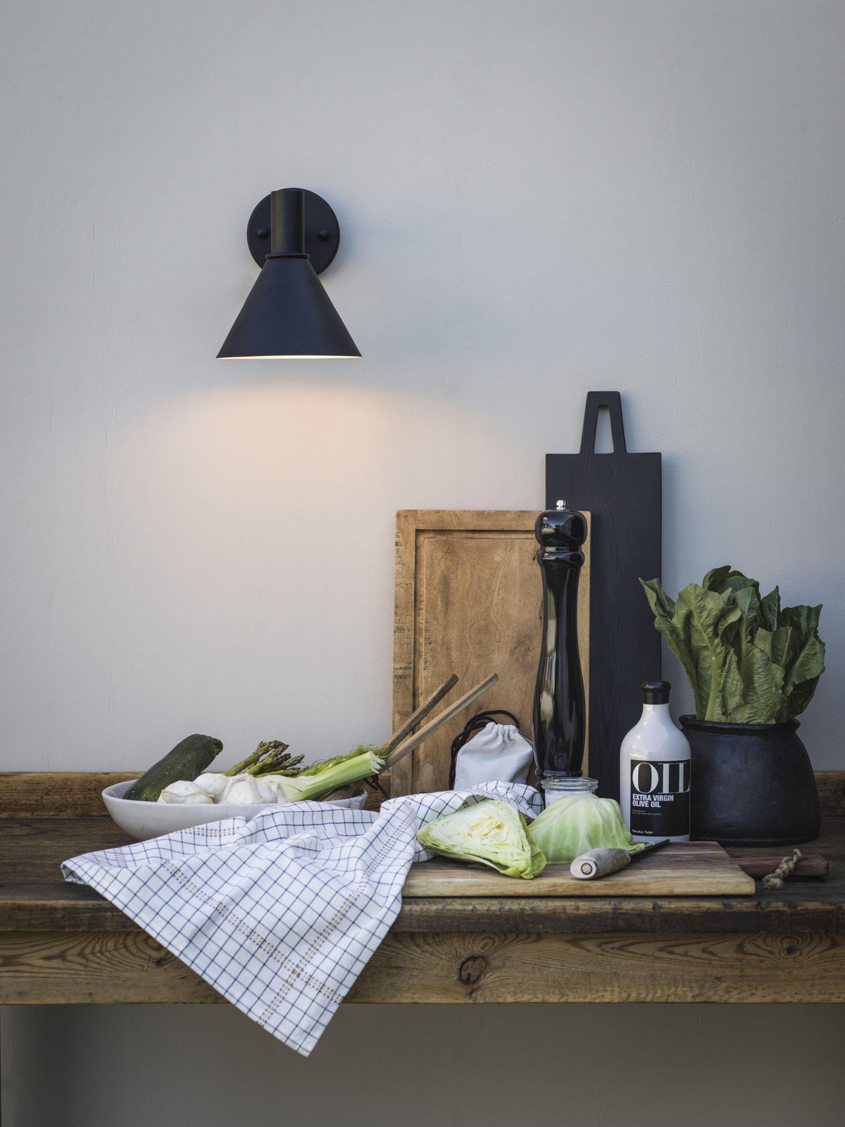 Anibe Lifestyle - Tripp Mini - Fasadlampa Svart IP44