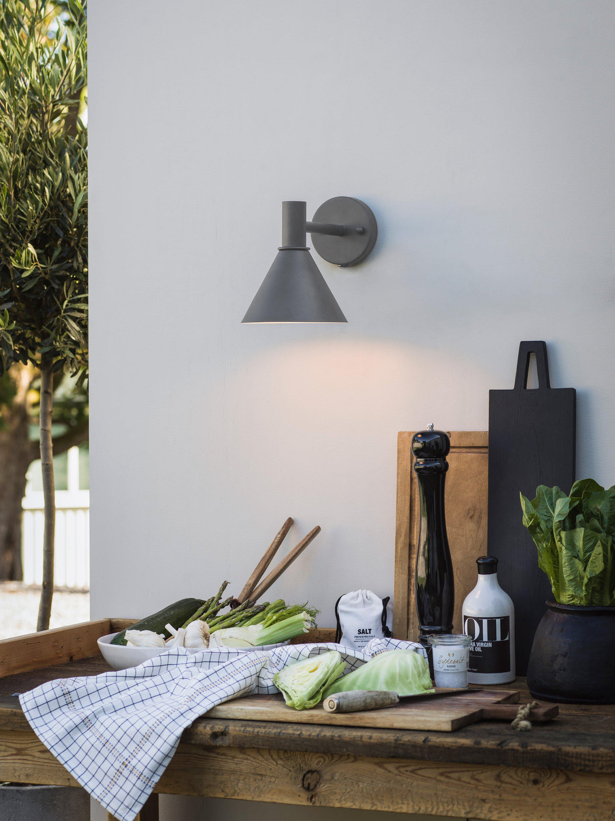 Anibe Lifestyle - Tripp Mini - Fasadlampa Grå IP44