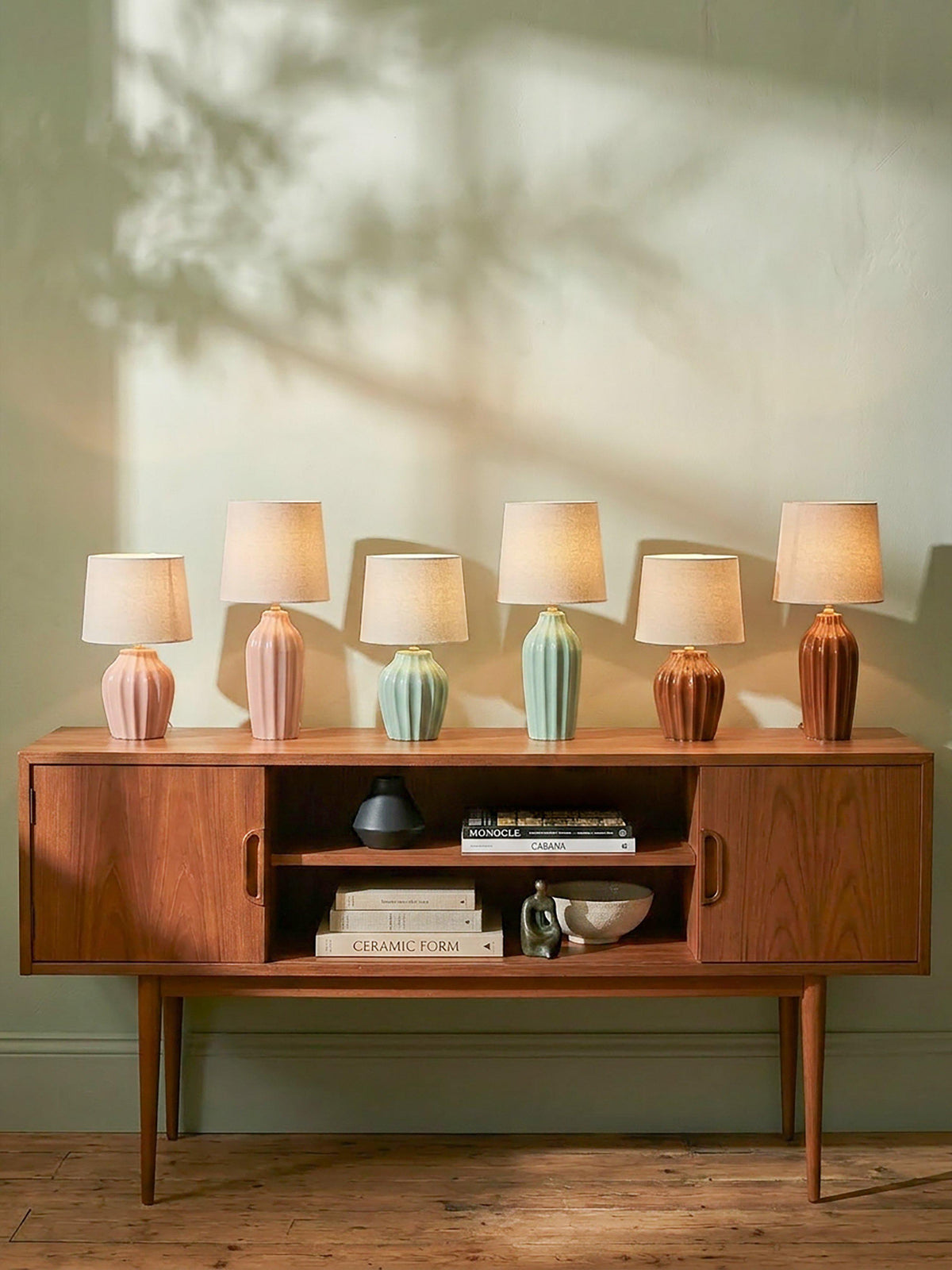 Anibe Lifestyle - Lyon Bordslampa Ljusrosa IP20 32cm