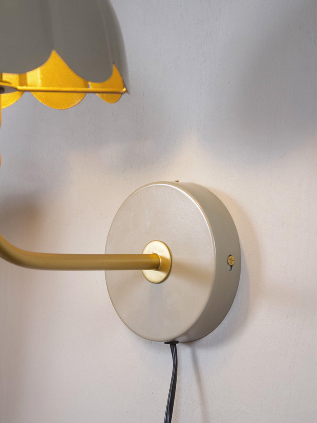 Anibe Lifestyle - Wells Vägglampa Beige/Guld IP20 21cm