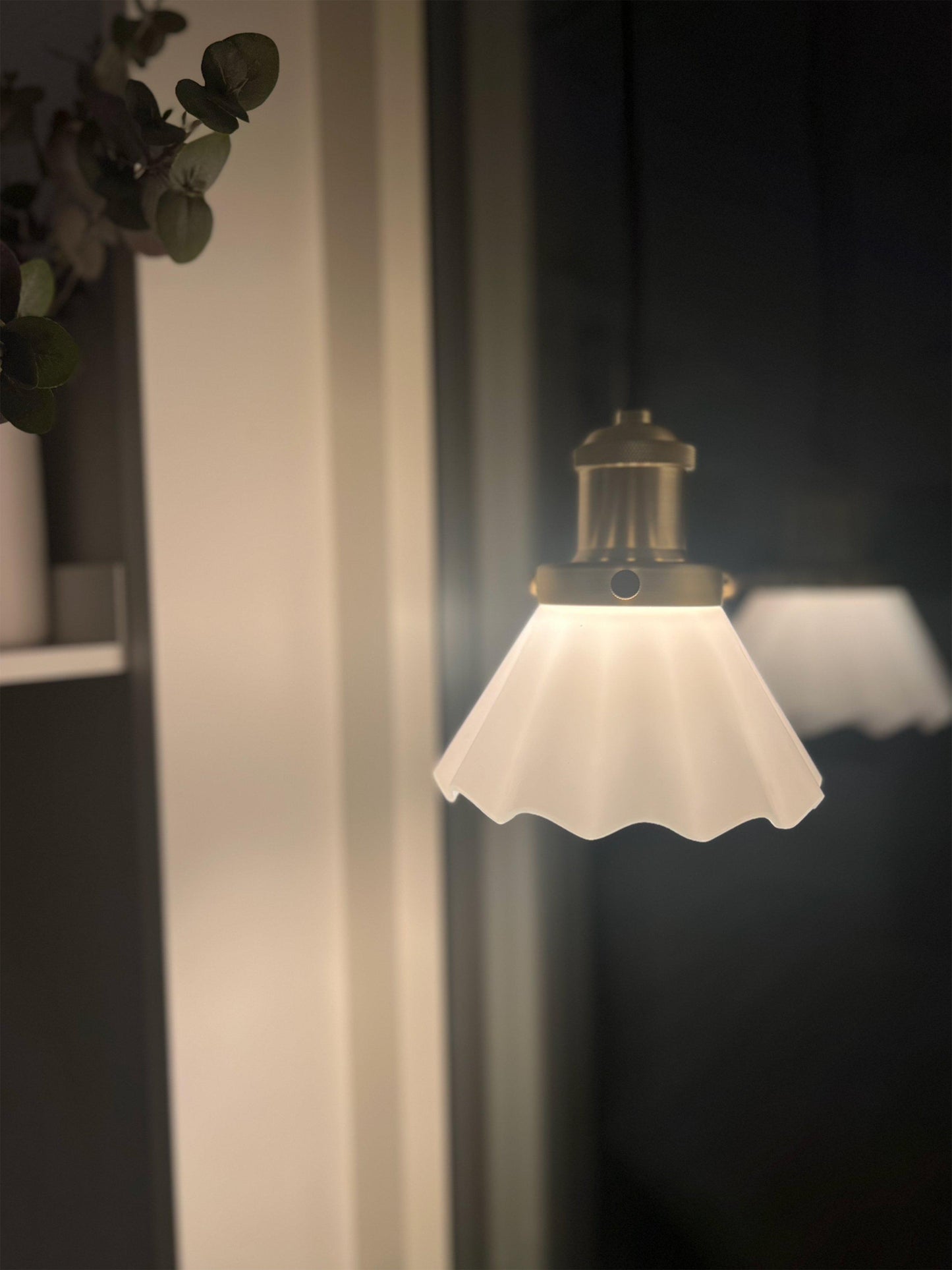 August Fönsterlampa Opal Veckad IP20 15cm