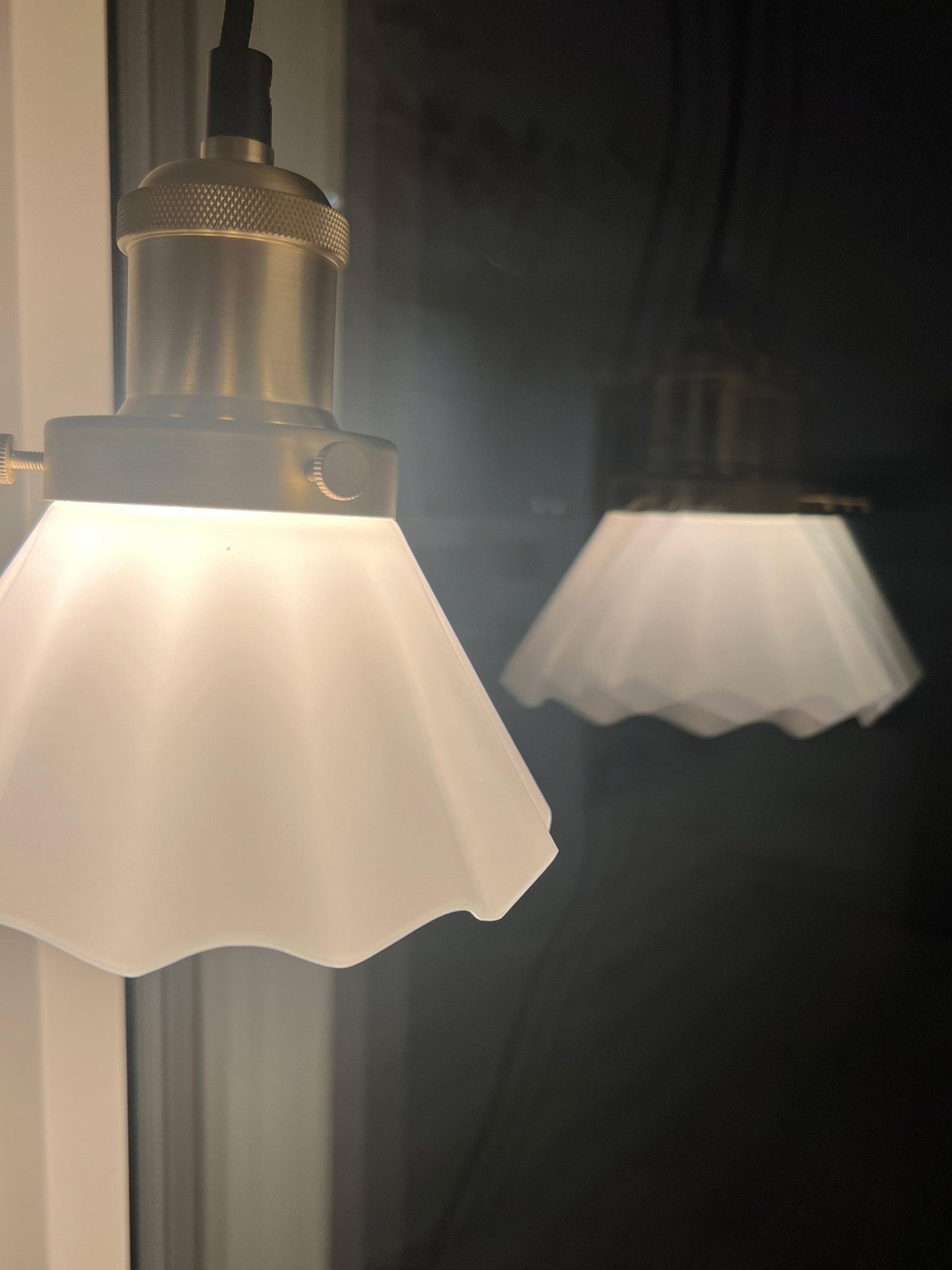 August Fönsterlampa Opal Veckad IP20 15cm