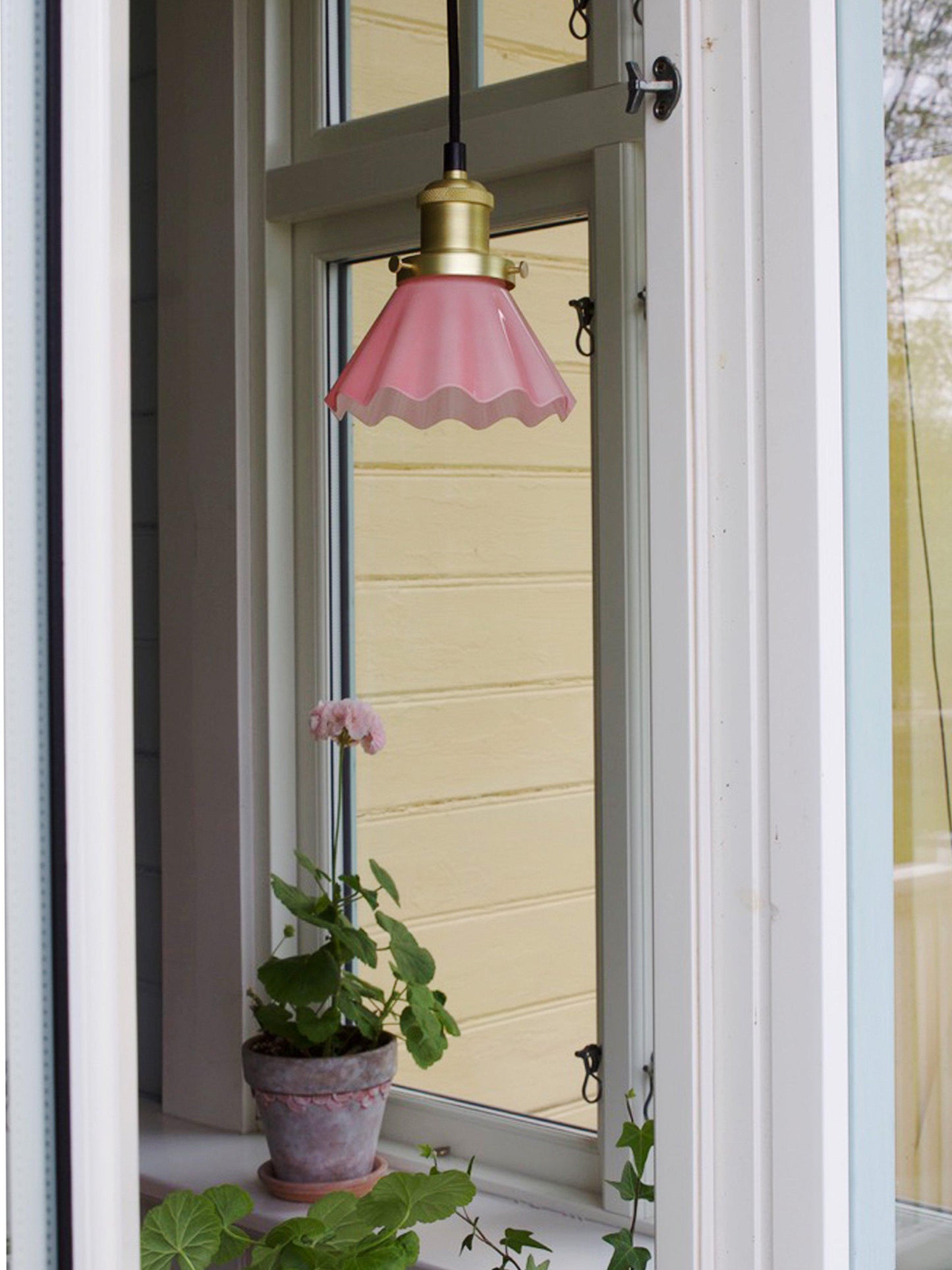 August Fönsterlampa Rosa Veckad IP20 15cm