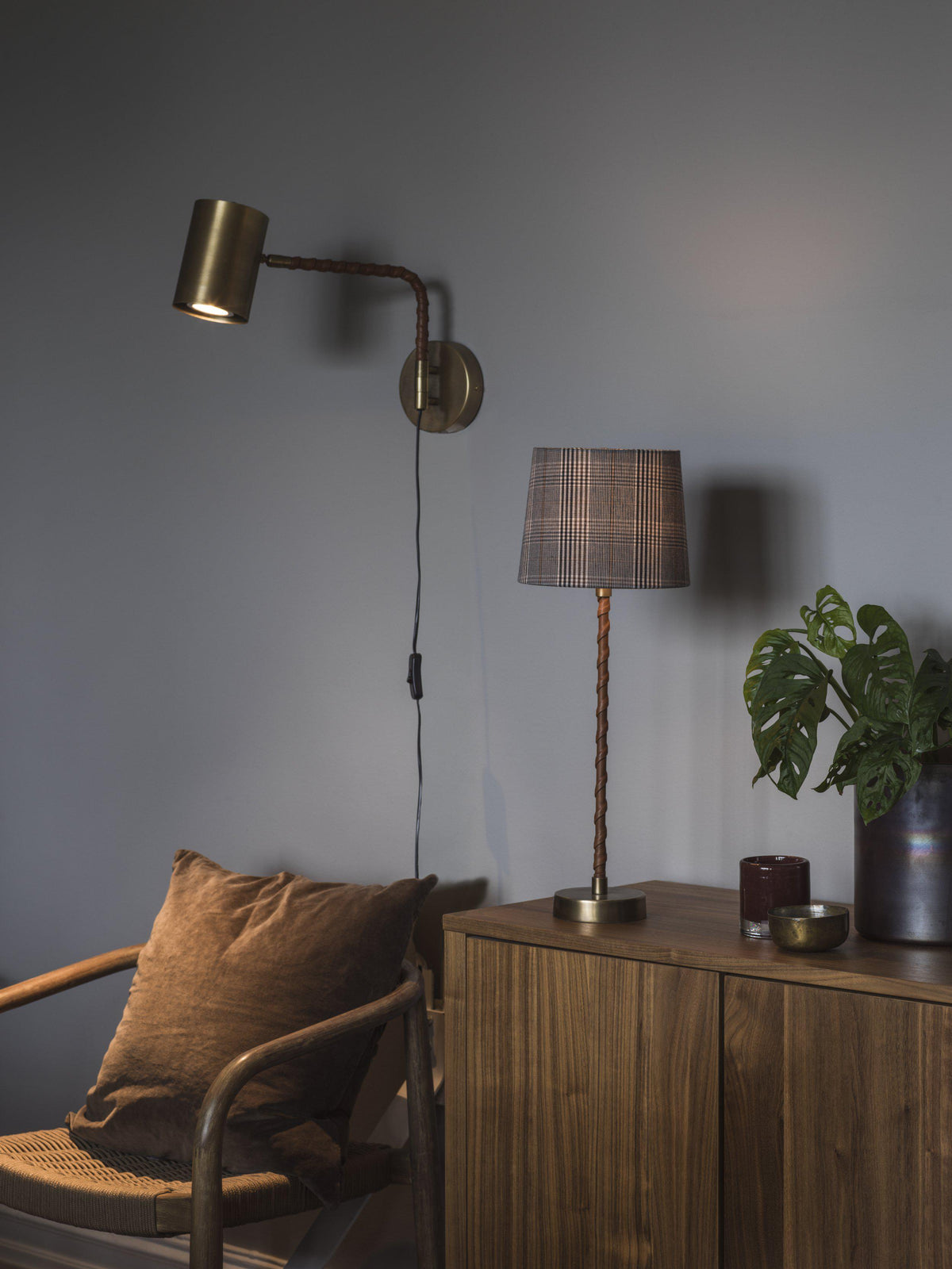 Anibe Lifestyle - Nora Vägglampa Antikmässing IP20 38cm