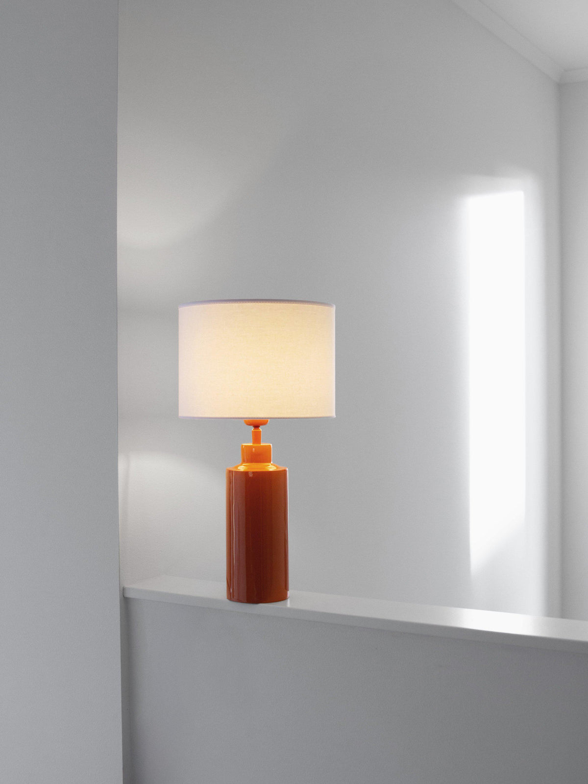 Anibe Lifestyle - Solo Bordslampa Blank Orange Vit Skärm IP20 46cm