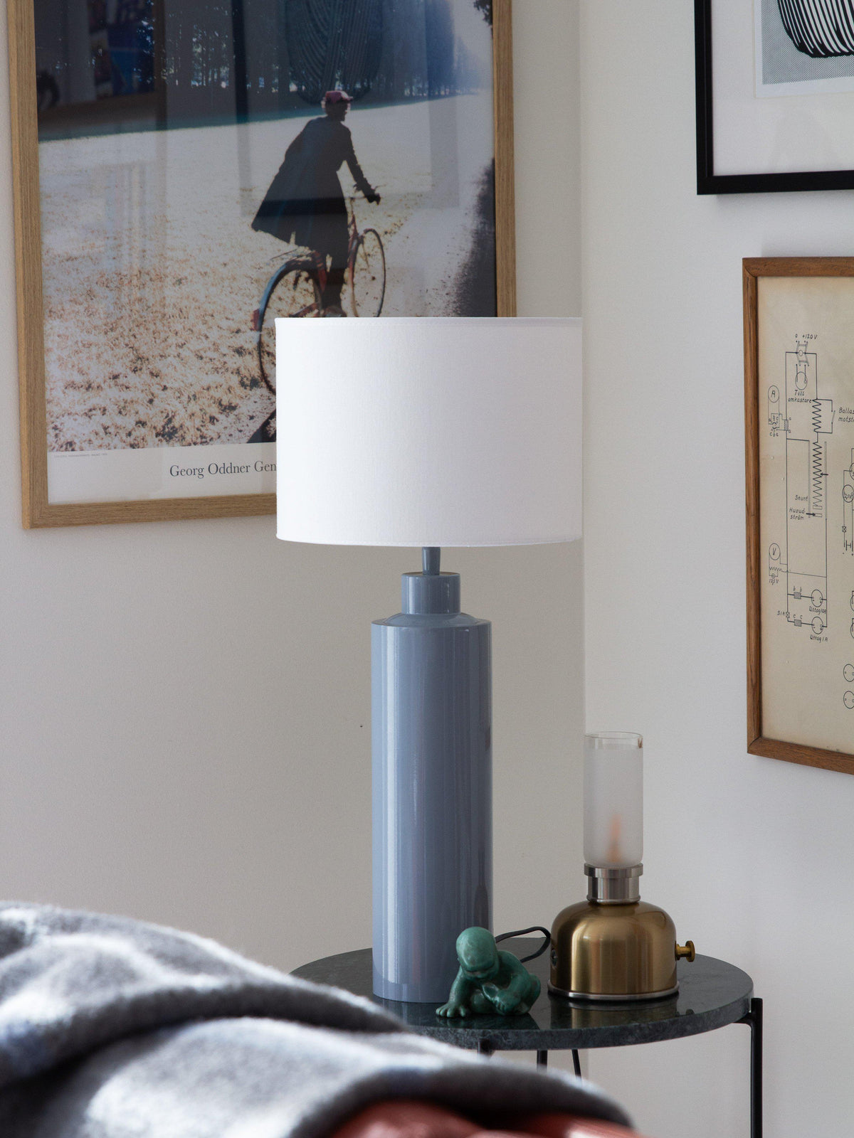 Anibe Lifestyle - Solo Bordslampa Blank Denim Vit Skärm IP20 57cm
