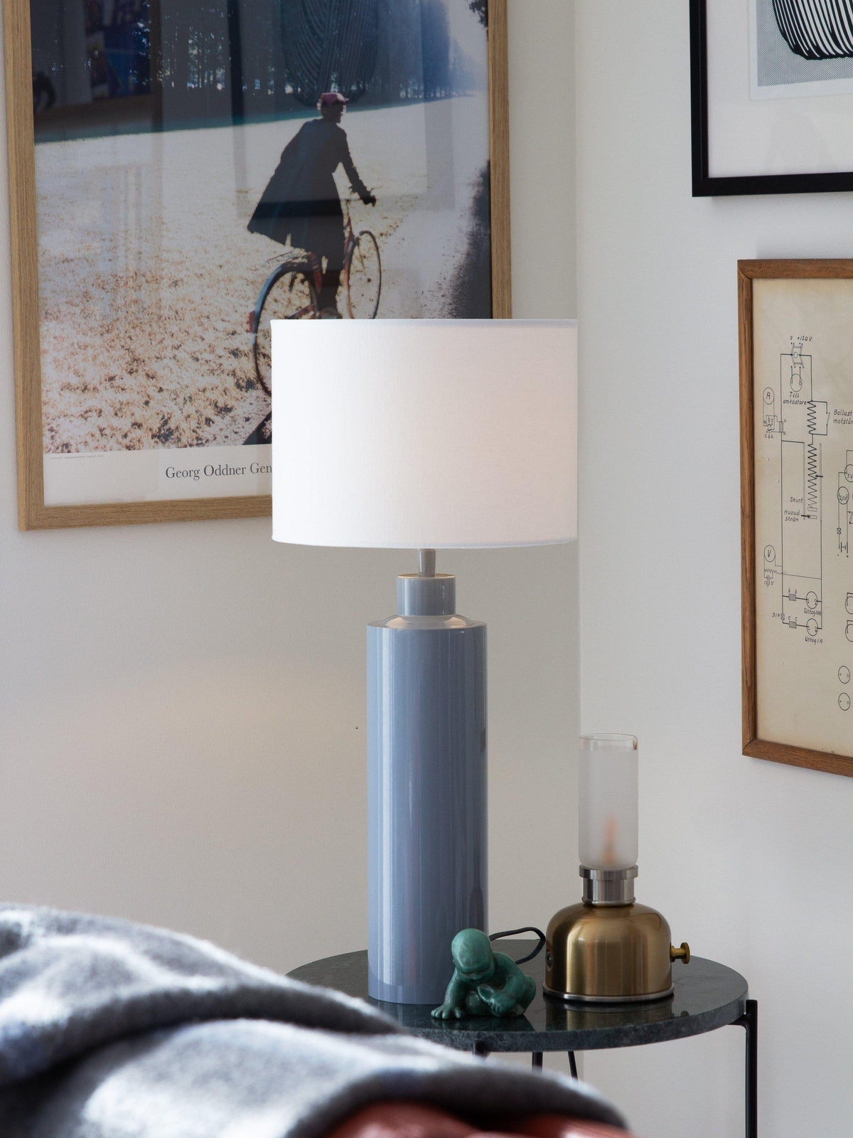 Anibe Lifestyle - Solo Bordslampa Blank Denim Vit Skärm IP20 57cm