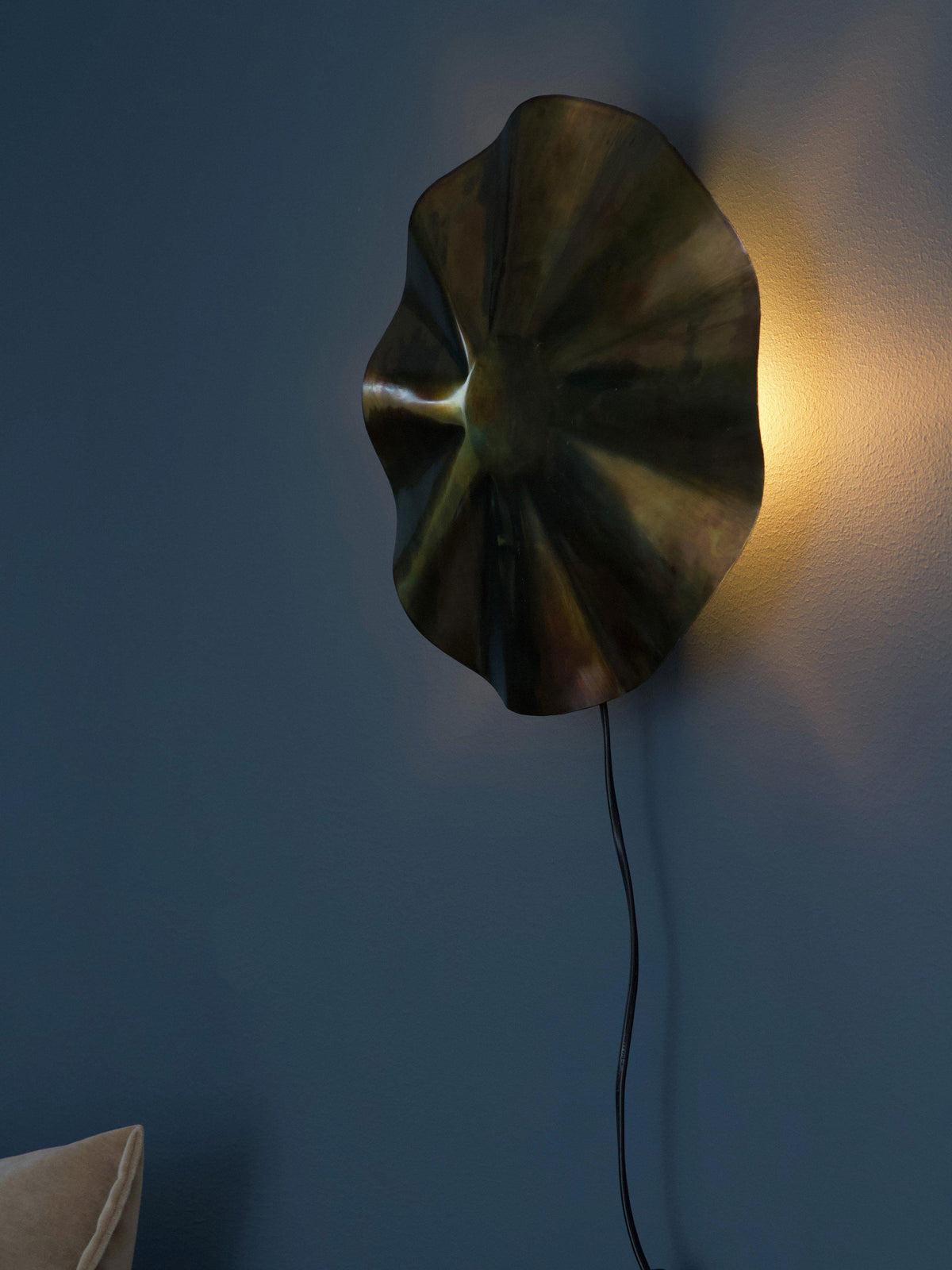 Anibe Lifestyle - Aira Vägglampa Oil Brass IP20 35cm