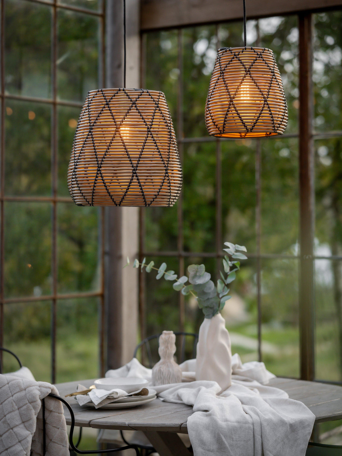 Anibe Lifestyle - Lollo - Taklampa Konstrotting Natur/Svart IP44 38cm