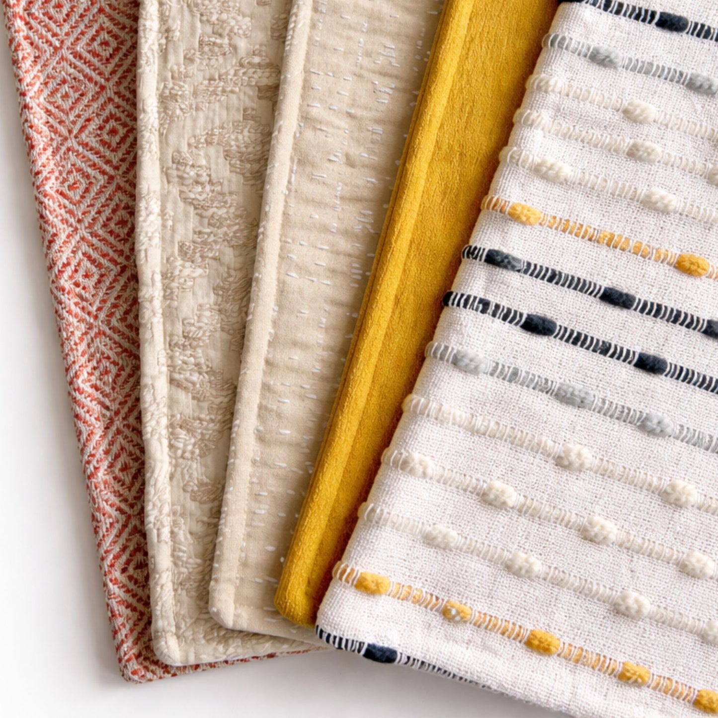 Klassiskt kuddfodral – Marigold Loom – 45x45cm