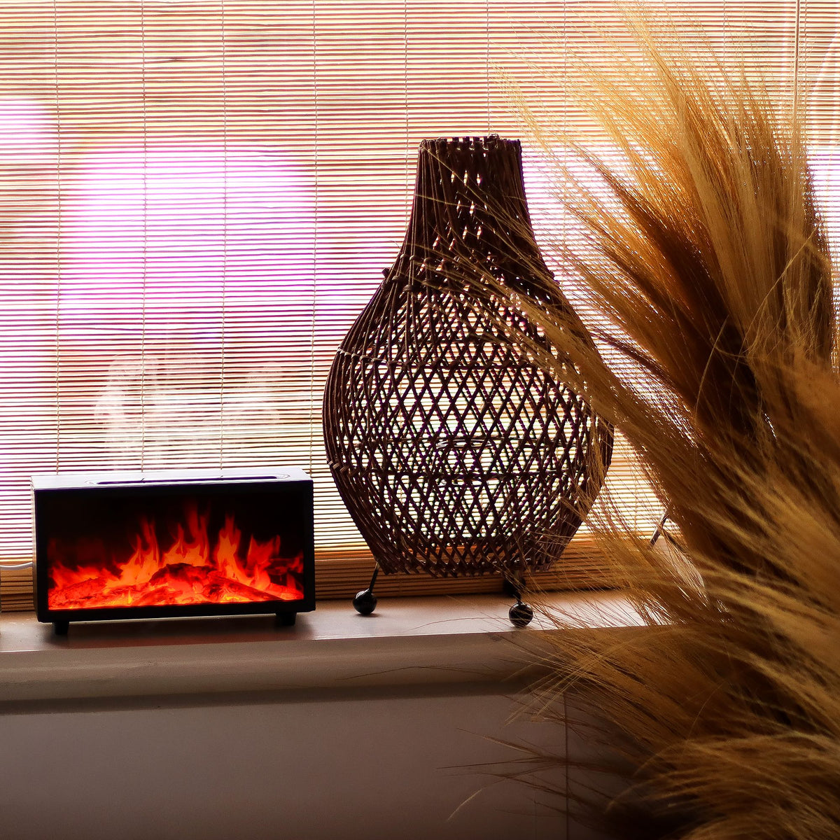 Anibe Lifestyle - Aromadiffusor - Svart med flameffekt, fågelljud och USB