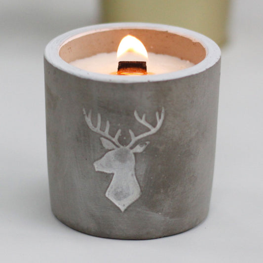 Doftljus i betong – Stag Head – Whiskey & Woodsmoke