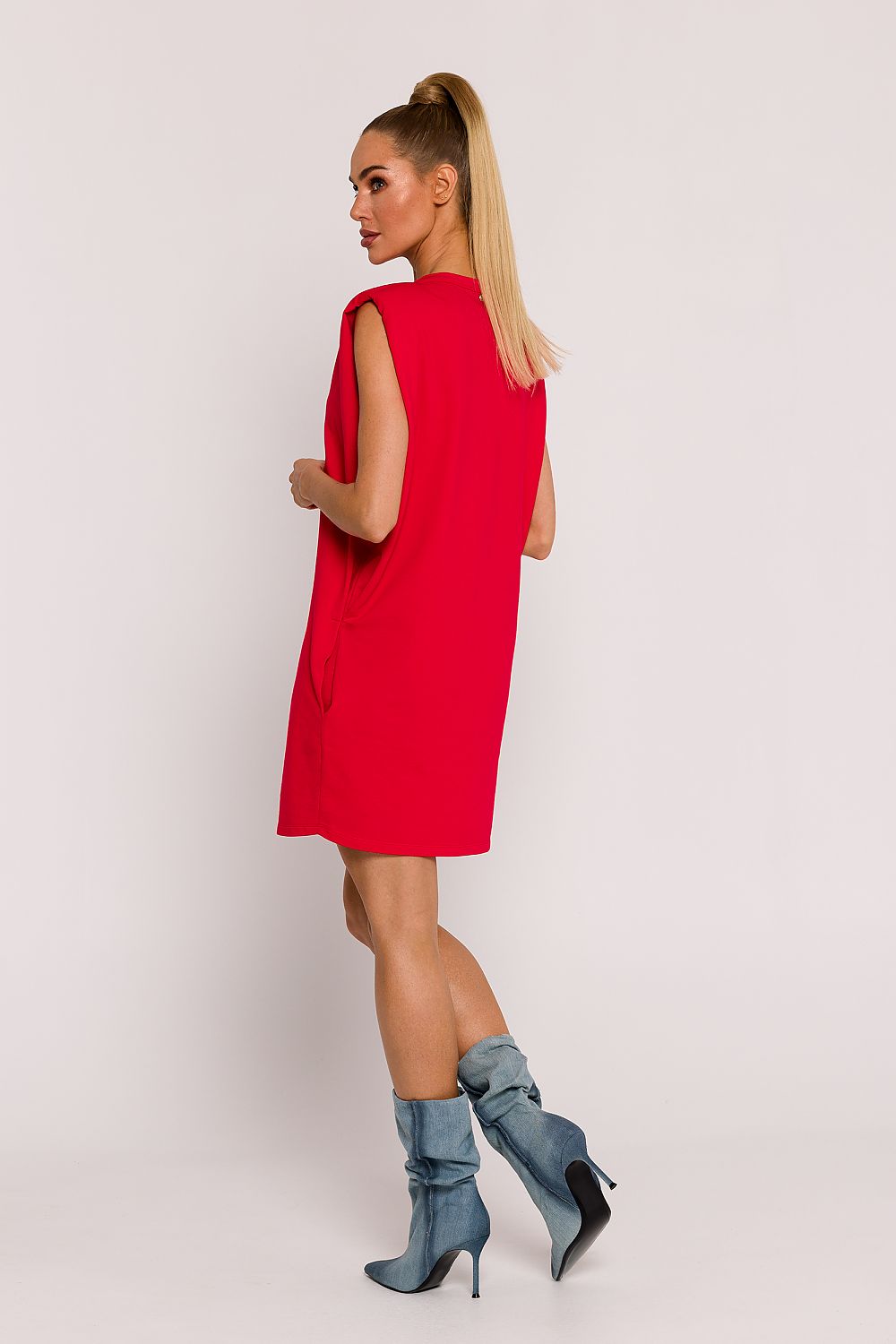 Anibe Lifestyle - Stickad oversize miniklänning med axelkuddar