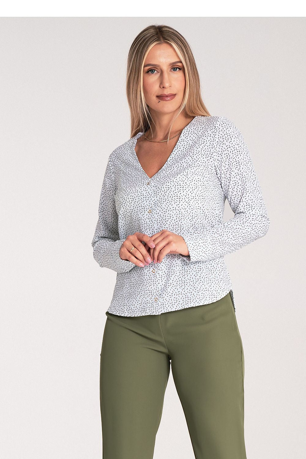 Anibe Lifestyle - Figurbetonande skjortblus med hjärtringning och tryckknappar
