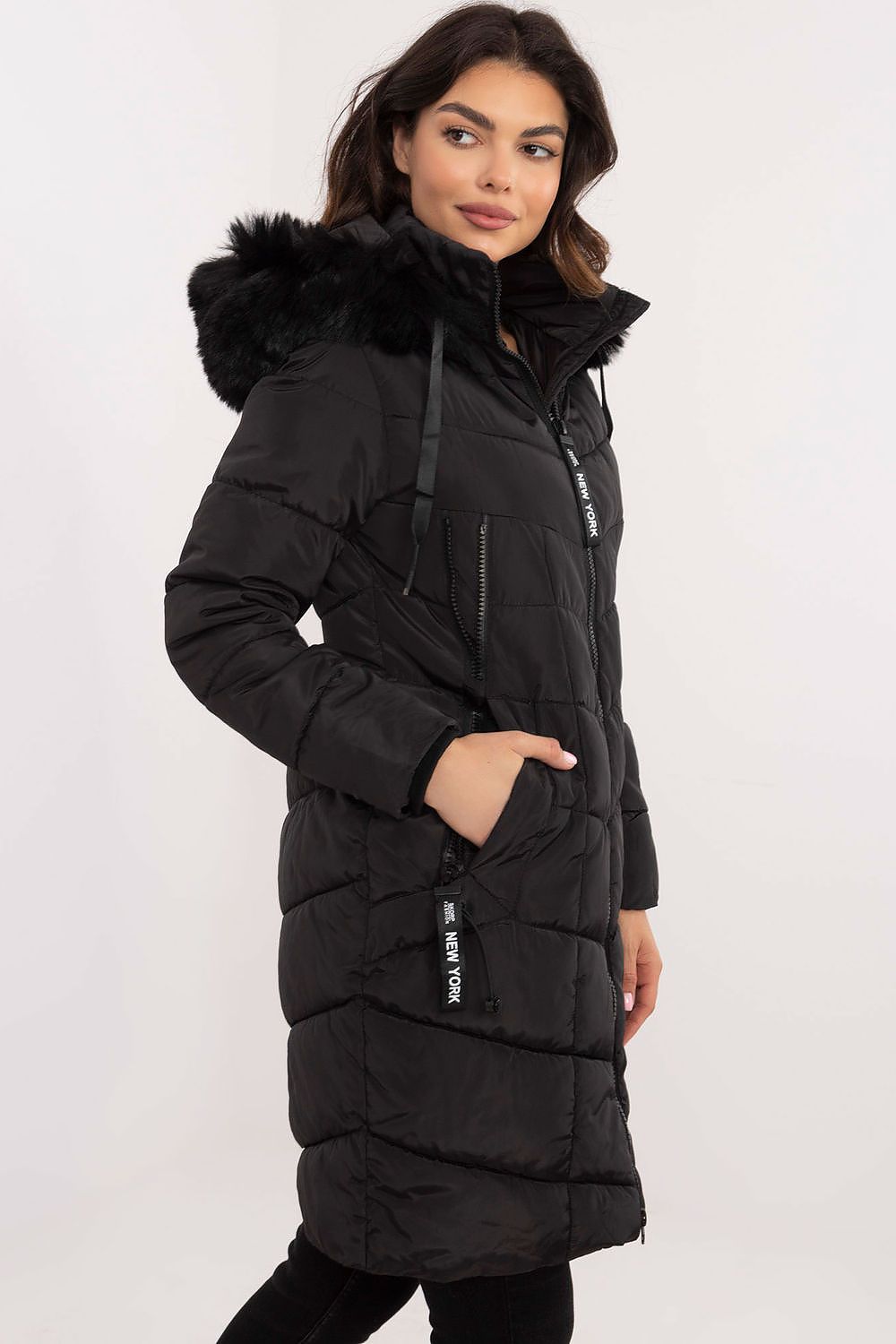 Anibe Lifestyle - Quiltad vinterjacka med huva och fuskpäls