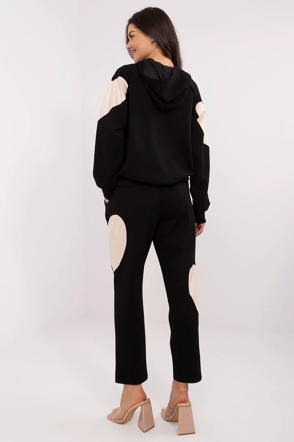 Anibe Lifestyle - Mjukisset med huvtröja och high-waist byxor