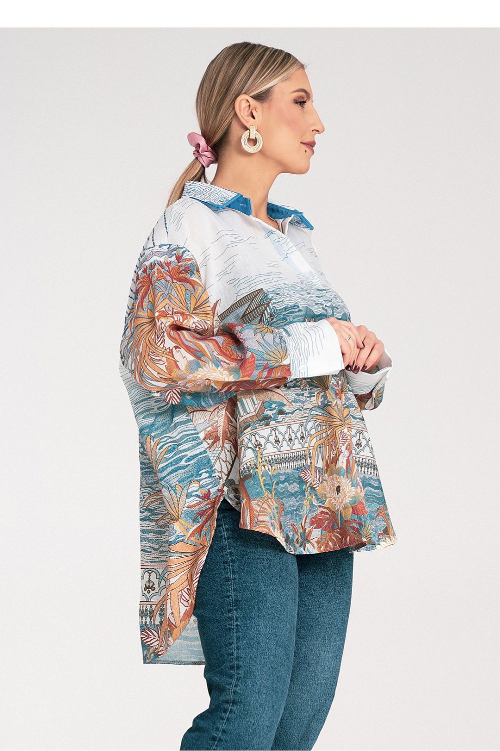 Anibe Lifestyle - Oversize skjorta med konstnärligt tryck