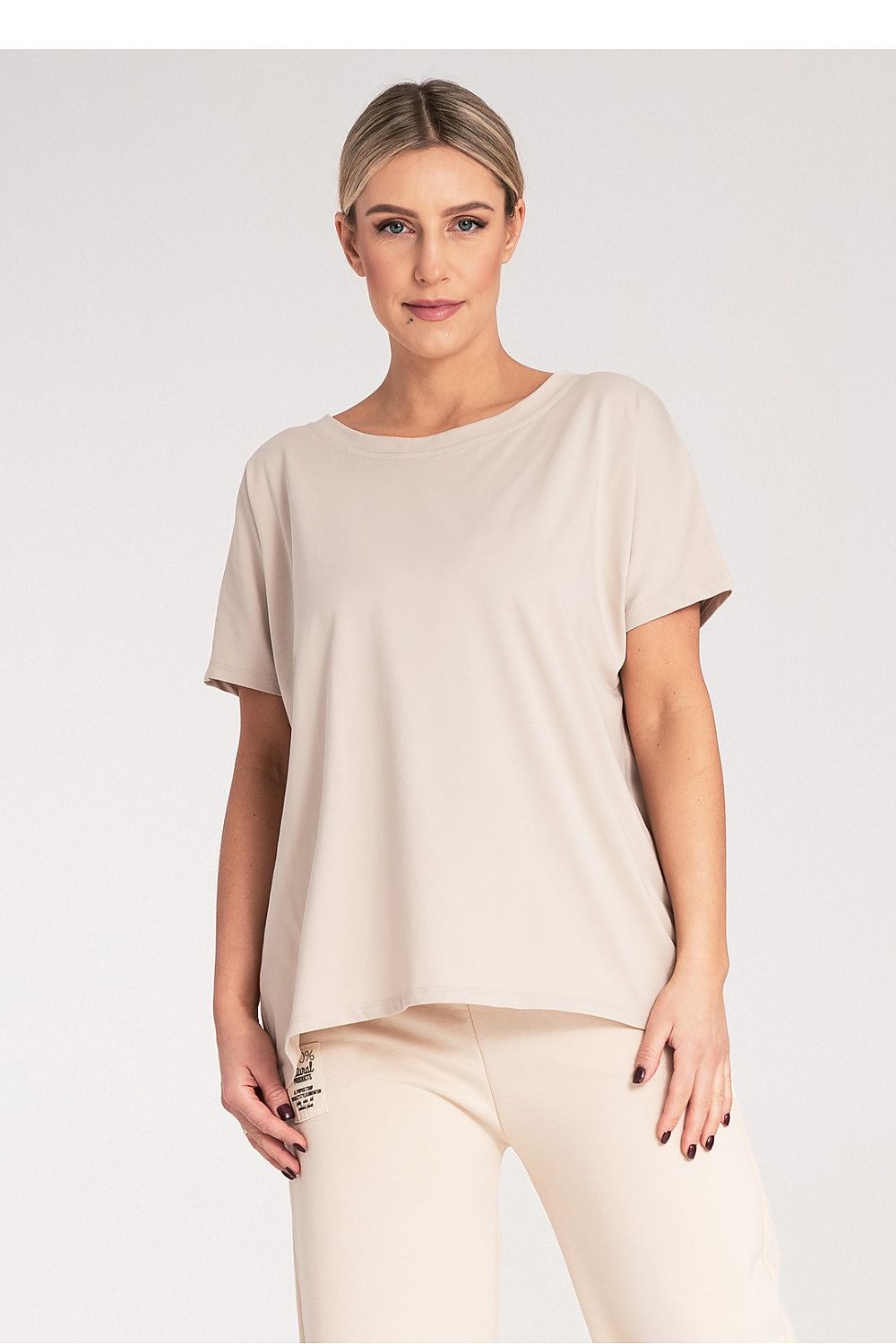 Anibe Lifestyle - Oversize t-shirt med rund hals och kort ärm