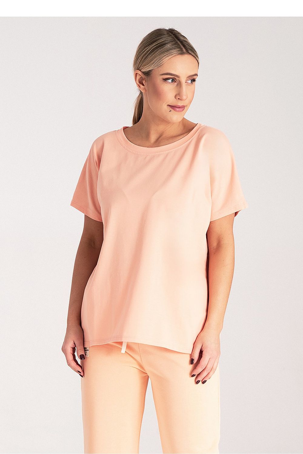 Anibe Lifestyle - Oversize t-shirt med rund hals och kort ärm