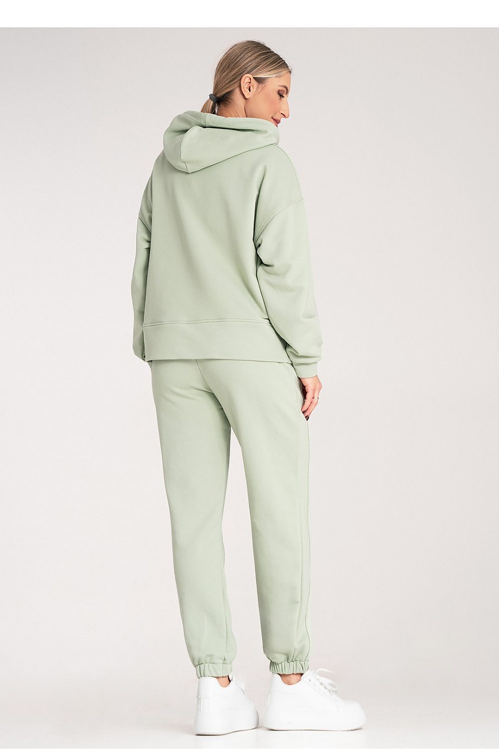 Anibe Lifestyle - Mjukisset med hoodie och byxor
