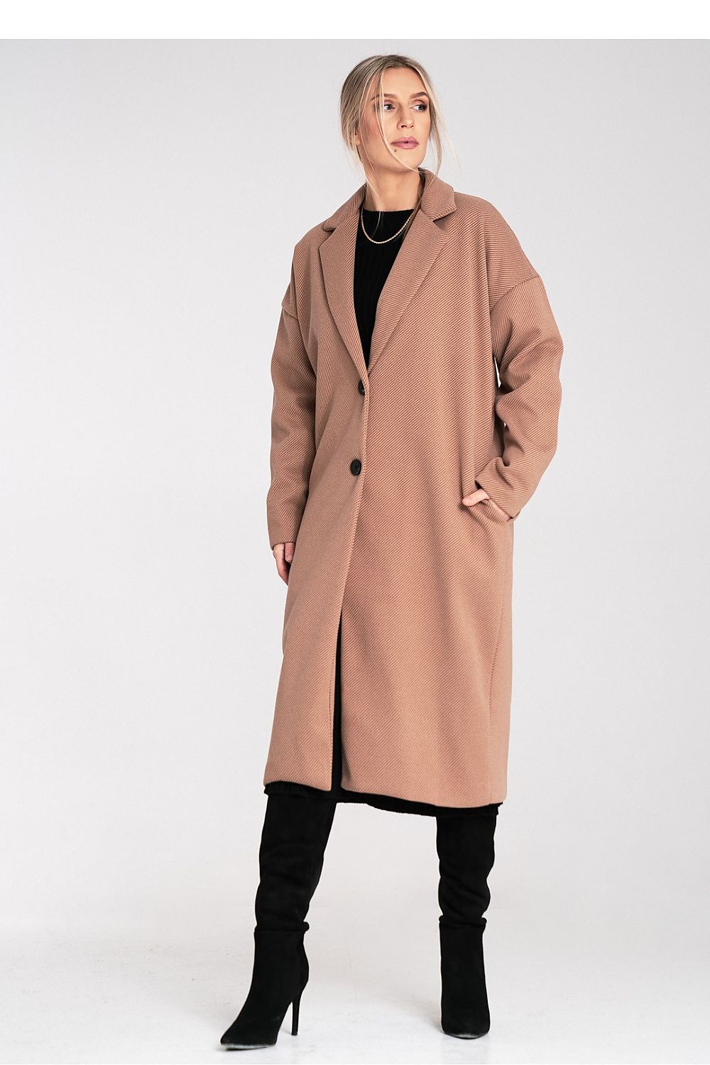 Anibe Lifestyle - Oversized kappa med kavajkrage och tvåknappsstängning