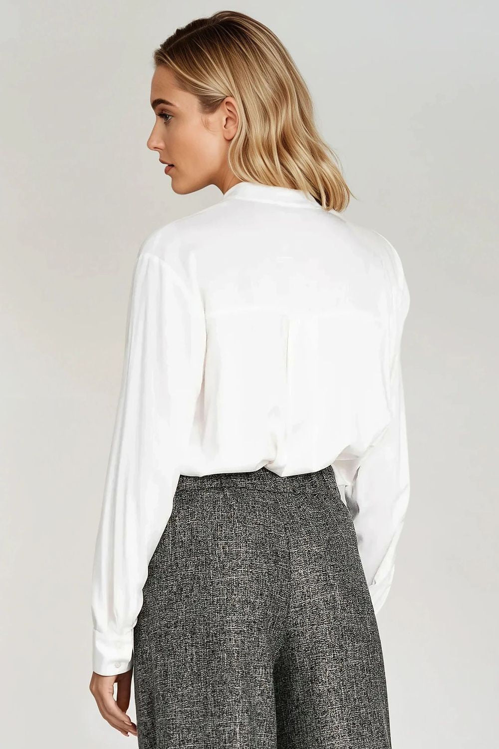 Anibe Lifestyle - Oversized blus med polokrage och långa ärmar