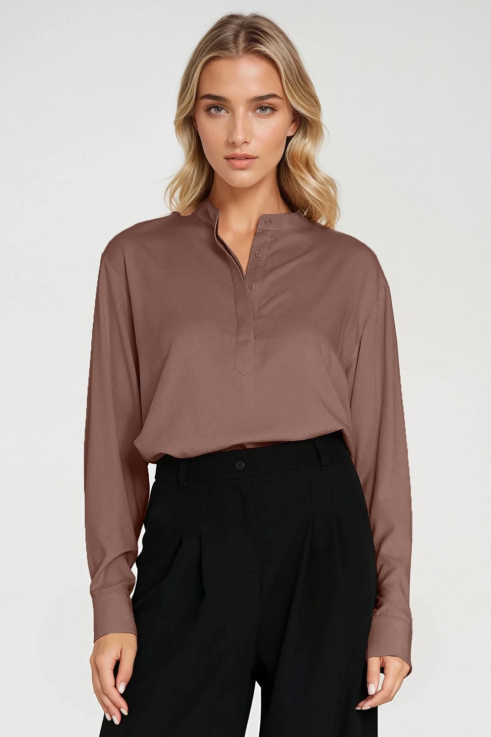 Anibe Lifestyle - Oversized blus med polokrage och långa ärmar
