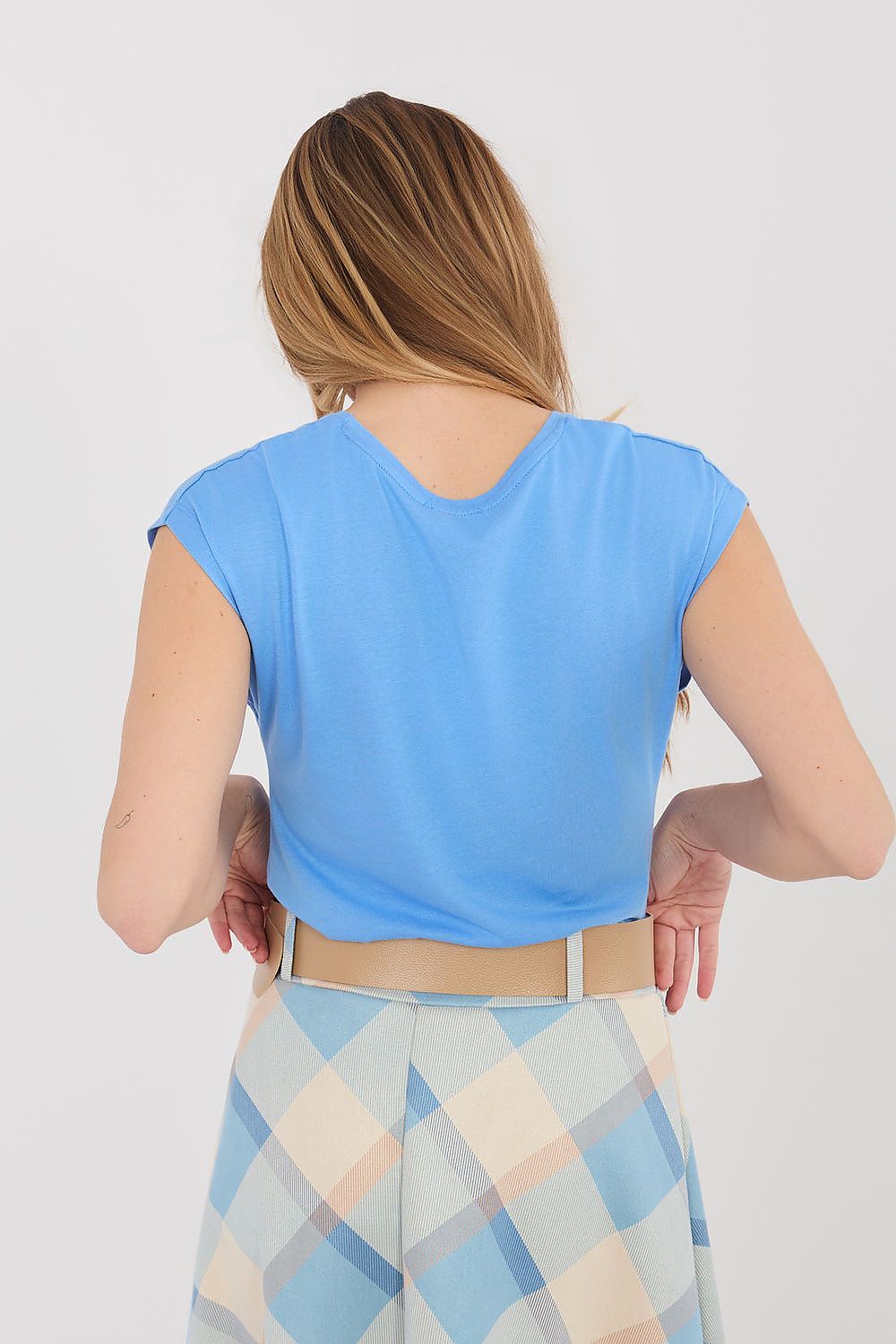 Anibe Lifestyle - T-shirt med V-ringning