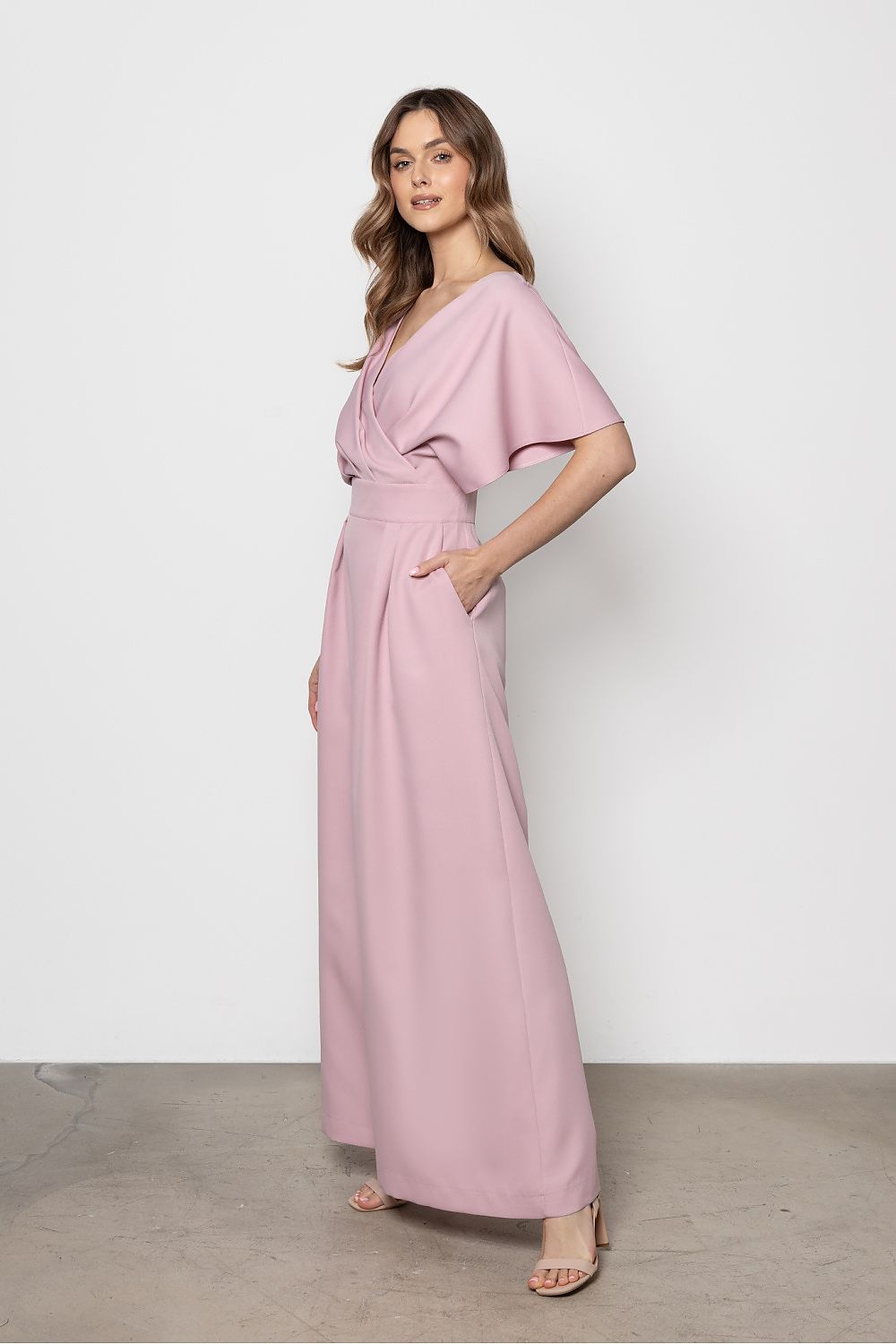 Anibe Lifestyle - Byxdress i palazzostil med omlottringning