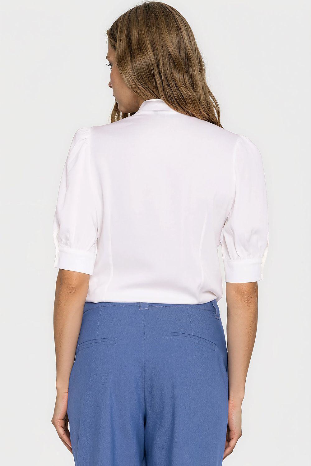 Anibe Lifestyle - Blus med knytning hals och puffärmar