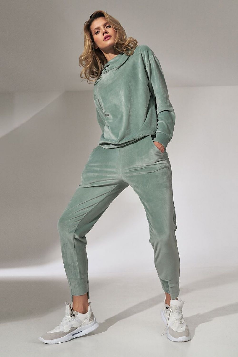 Anibe Lifestyle - Velour-hoodie med luva och mudd